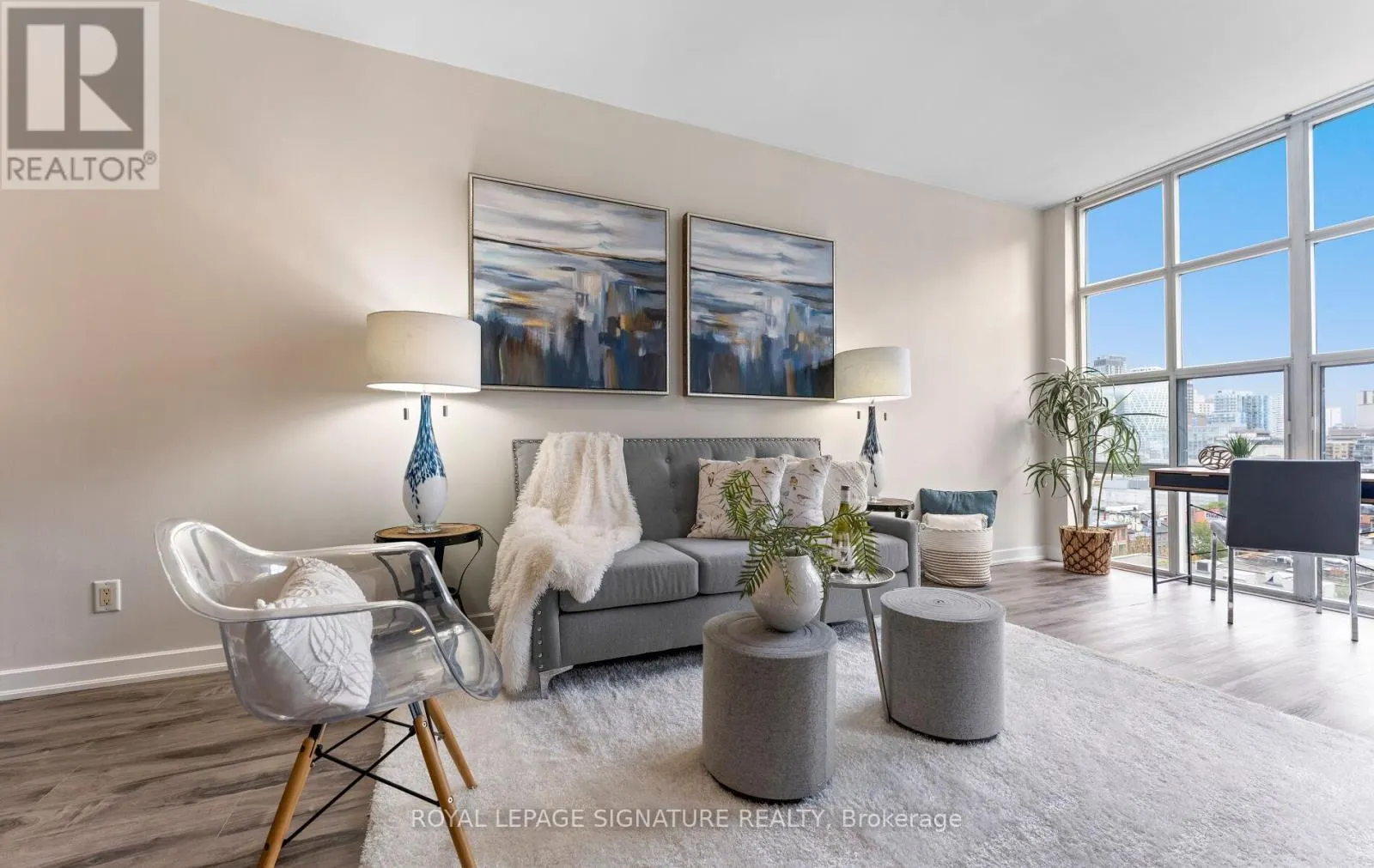 1112 - 438 RICHMOND STREET W