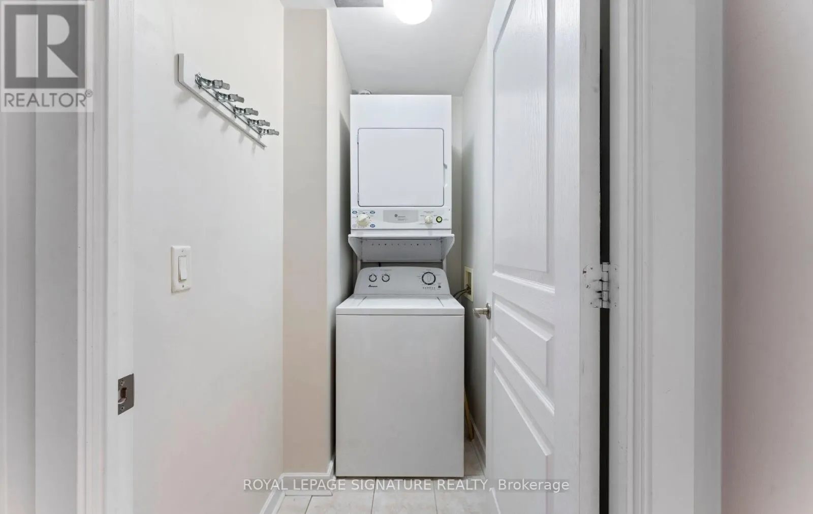 1112 - 438 RICHMOND STREET W