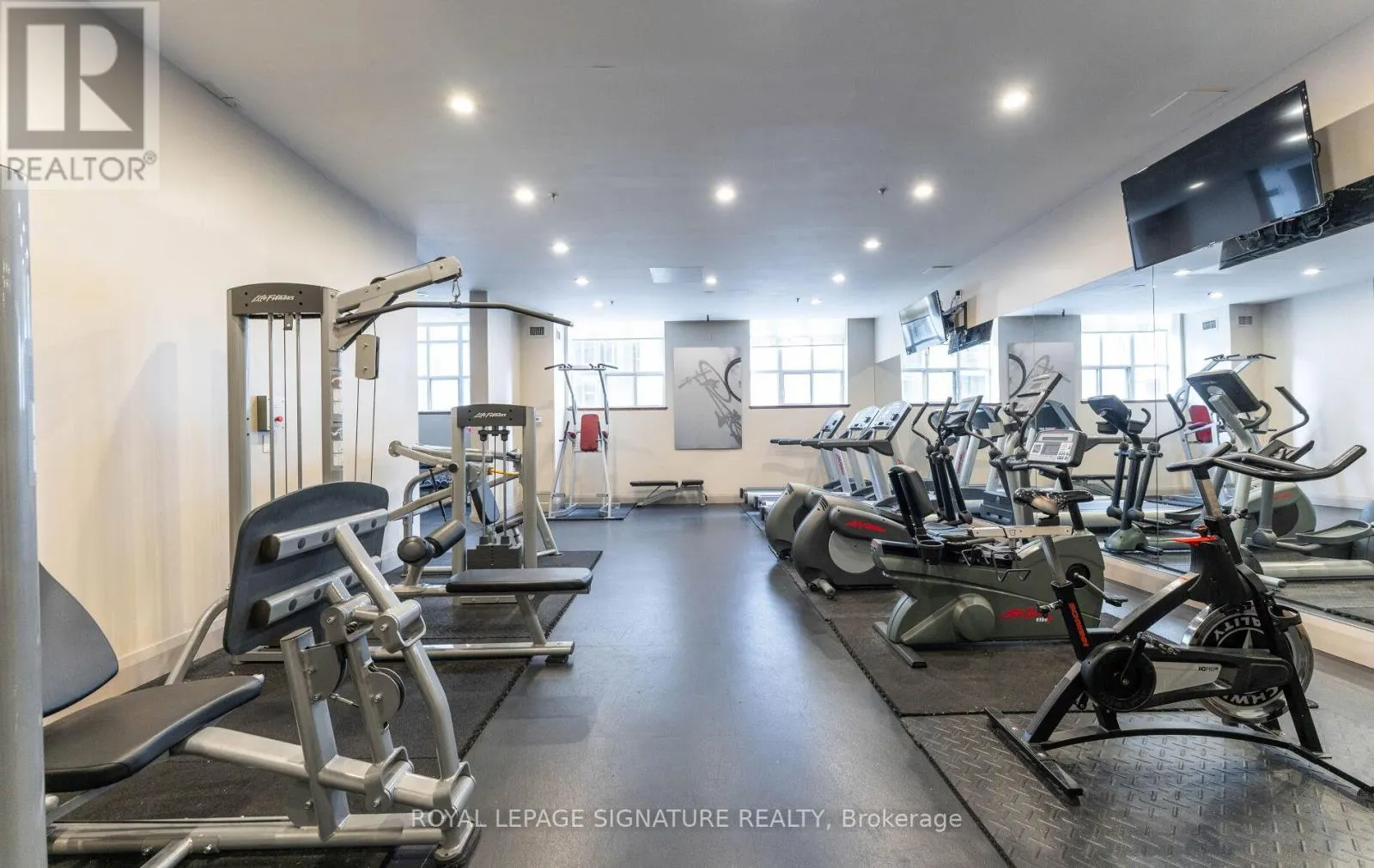 1112 - 438 RICHMOND STREET W