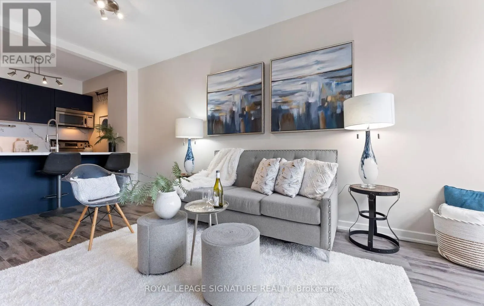 1112 - 438 RICHMOND STREET W