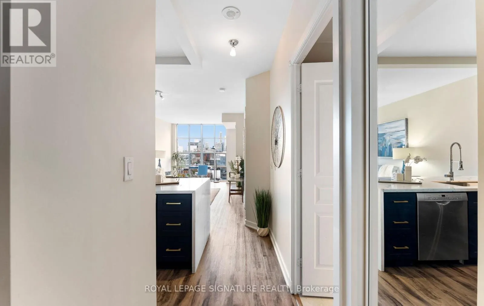 1112 - 438 RICHMOND STREET W