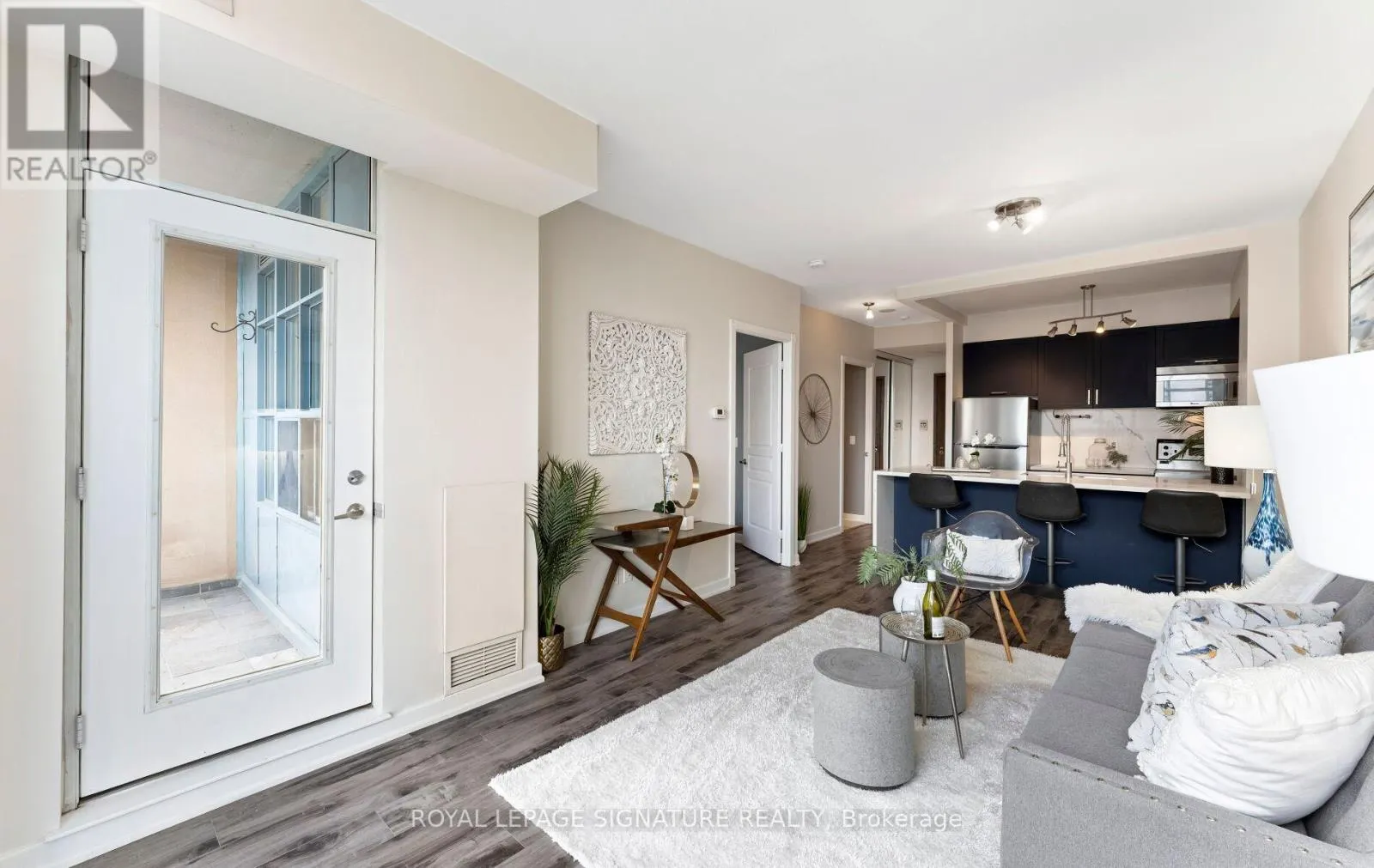 1112 - 438 RICHMOND STREET W