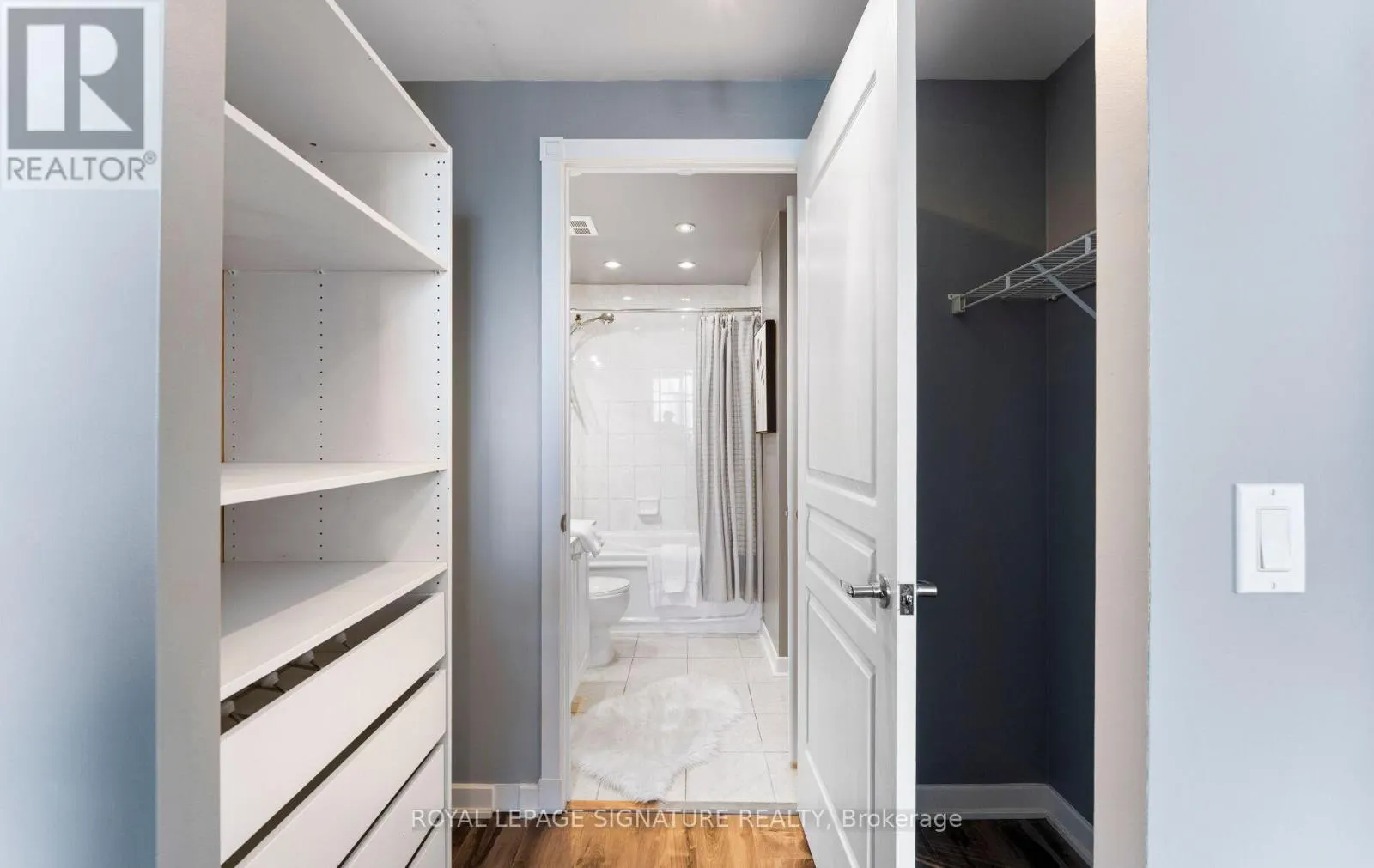 1112 - 438 RICHMOND STREET W