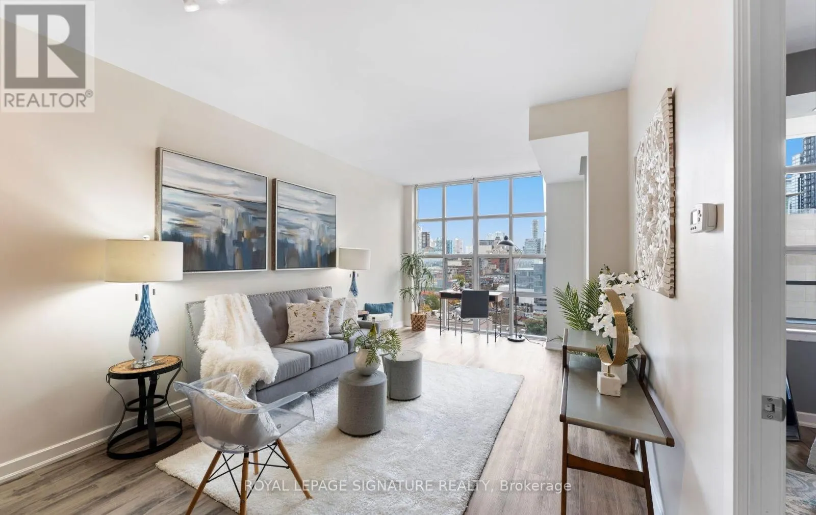 1112 - 438 RICHMOND STREET W