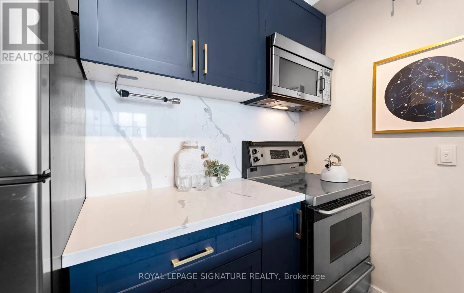 1112 - 438 RICHMOND STREET W