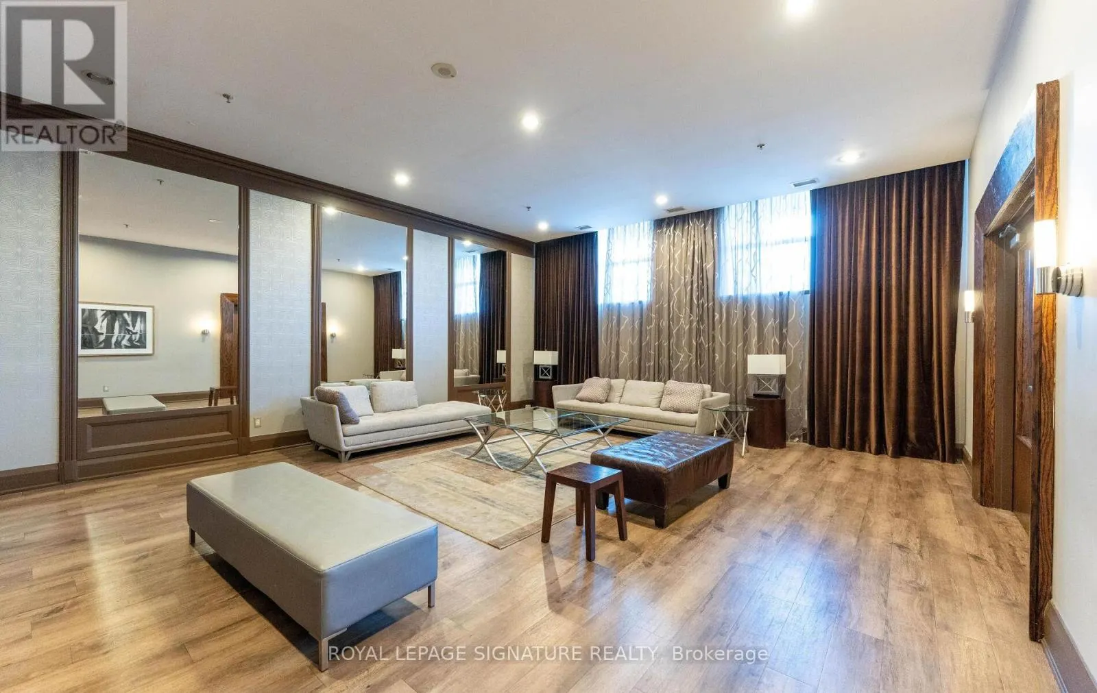 1112 - 438 RICHMOND STREET W