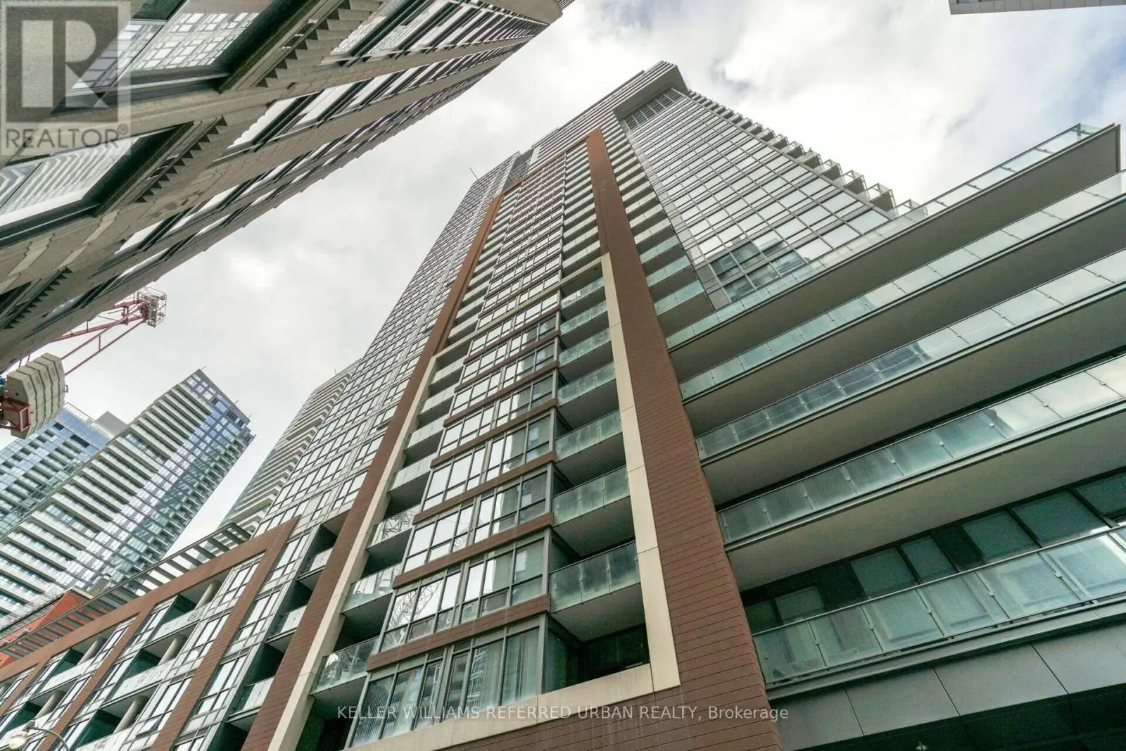 212 - 8 MERCER STREET
