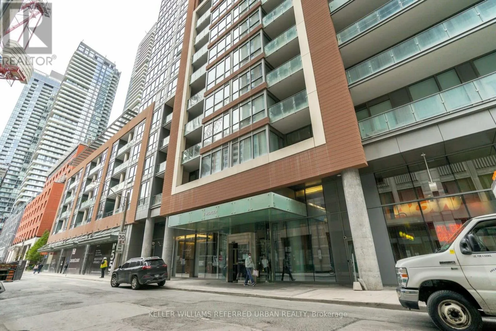 212 - 8 MERCER STREET