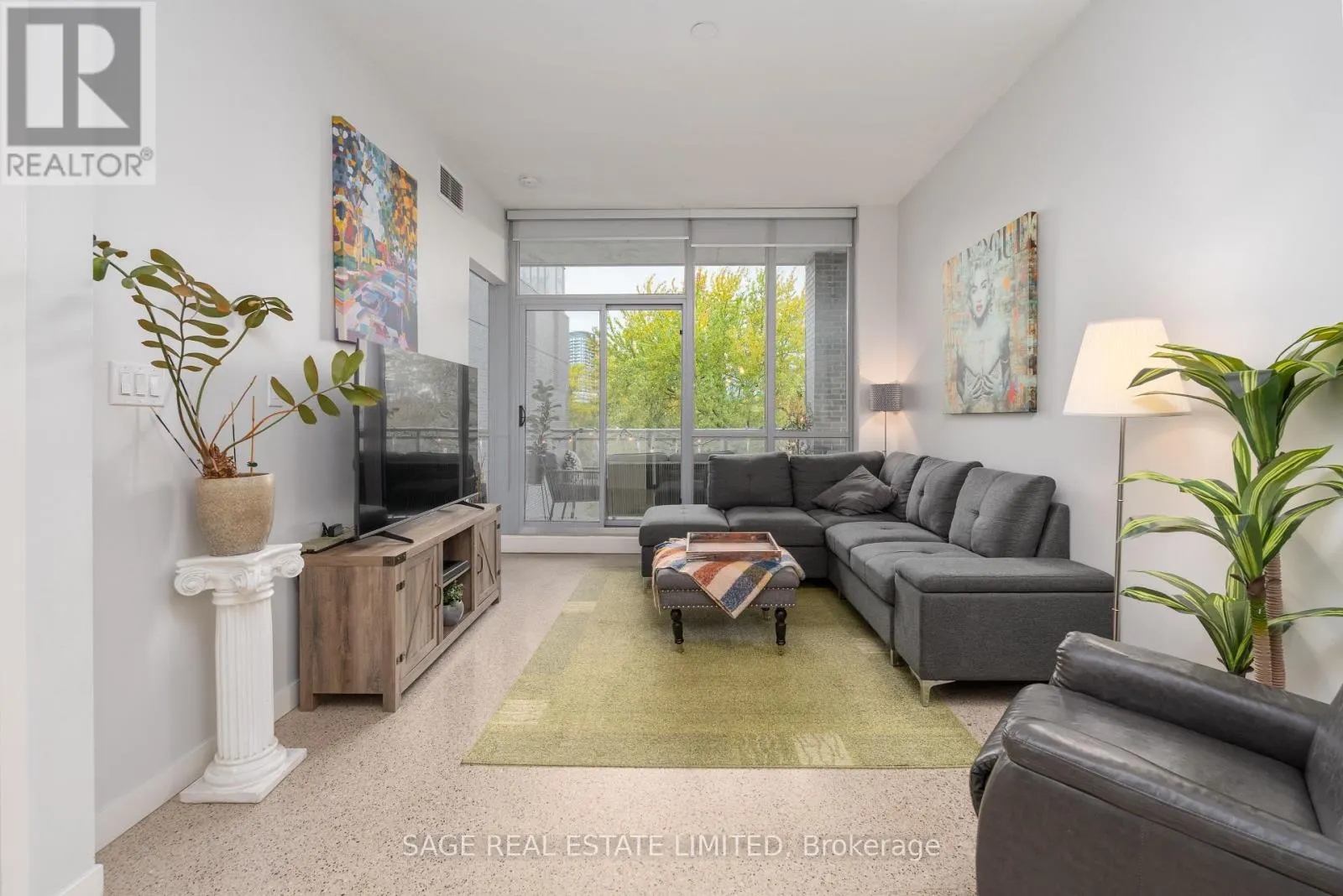 511 - 510 KING STREET E