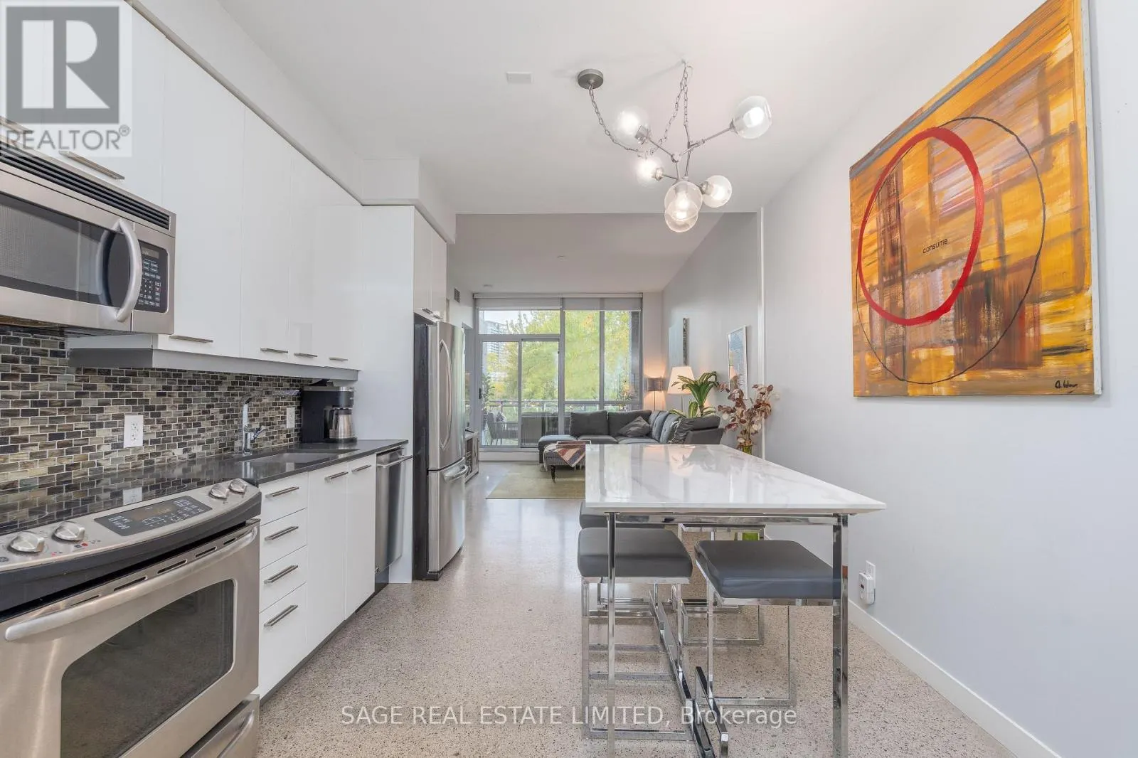 511 - 510 KING STREET E