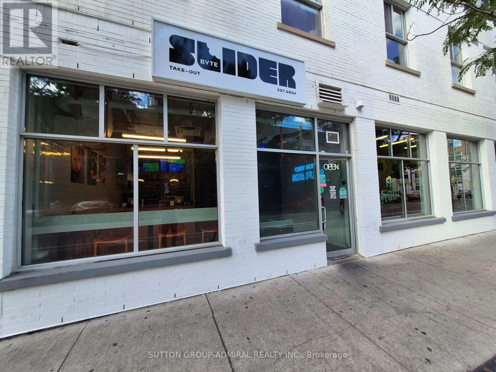 50 GERRARD STREET E