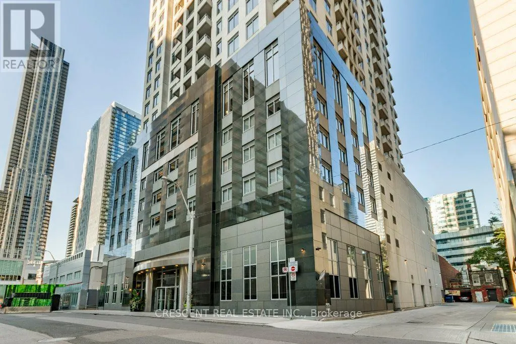 701 - 35 BALMUTO STREET