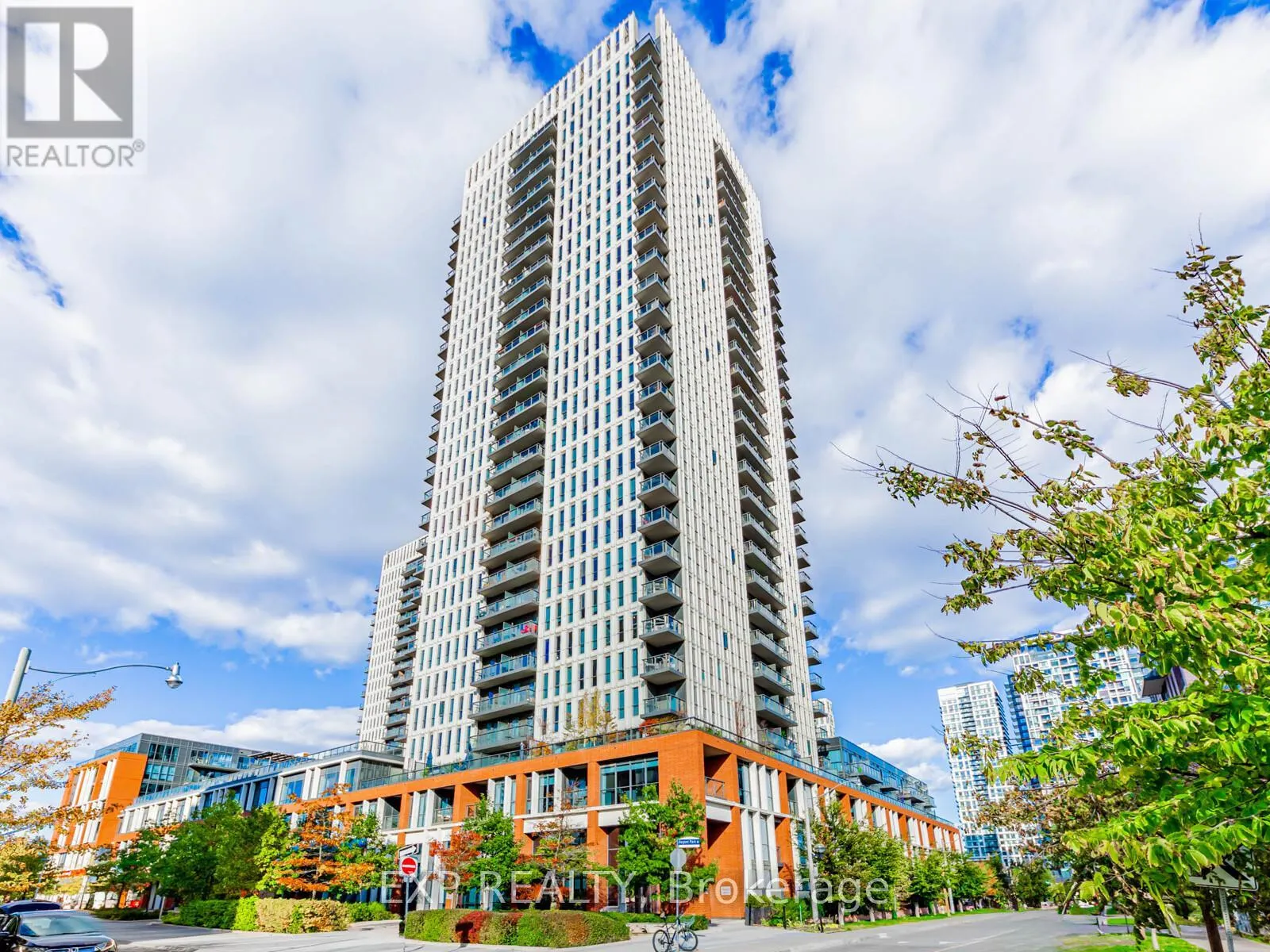 319 - 55 REGENT PARK BOULEVARD