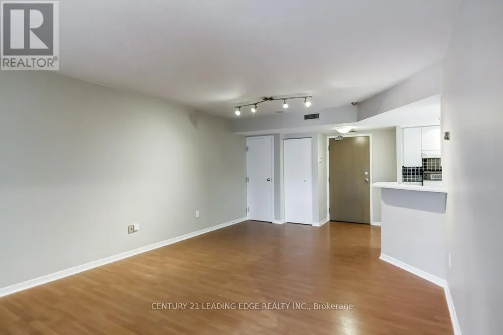 811 - 1001 BAY STREET