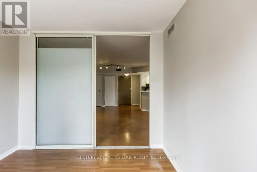811 - 1001 BAY STREET