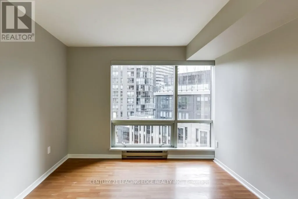 811 - 1001 BAY STREET