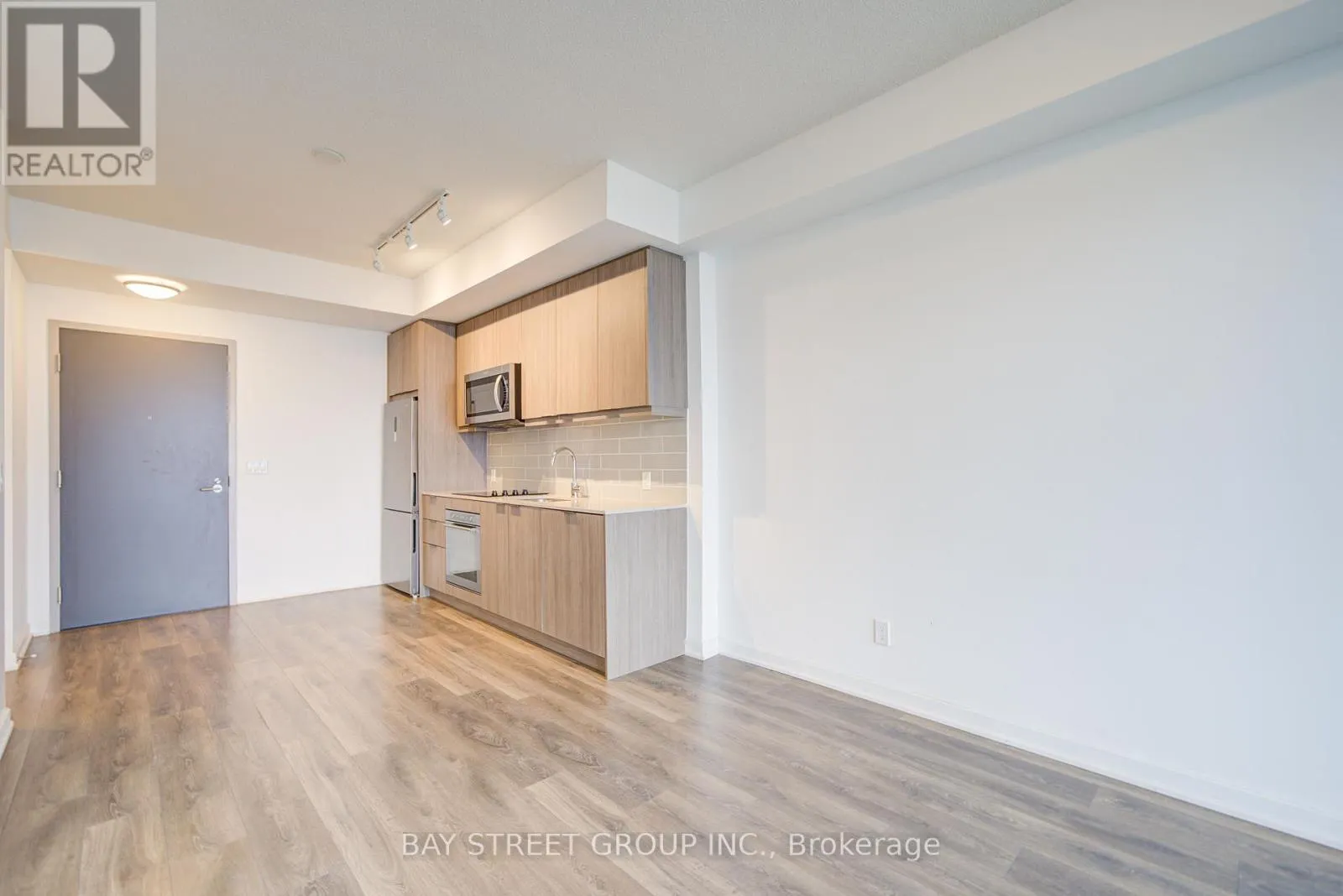 1009 - 38 FOREST MANOR ROAD