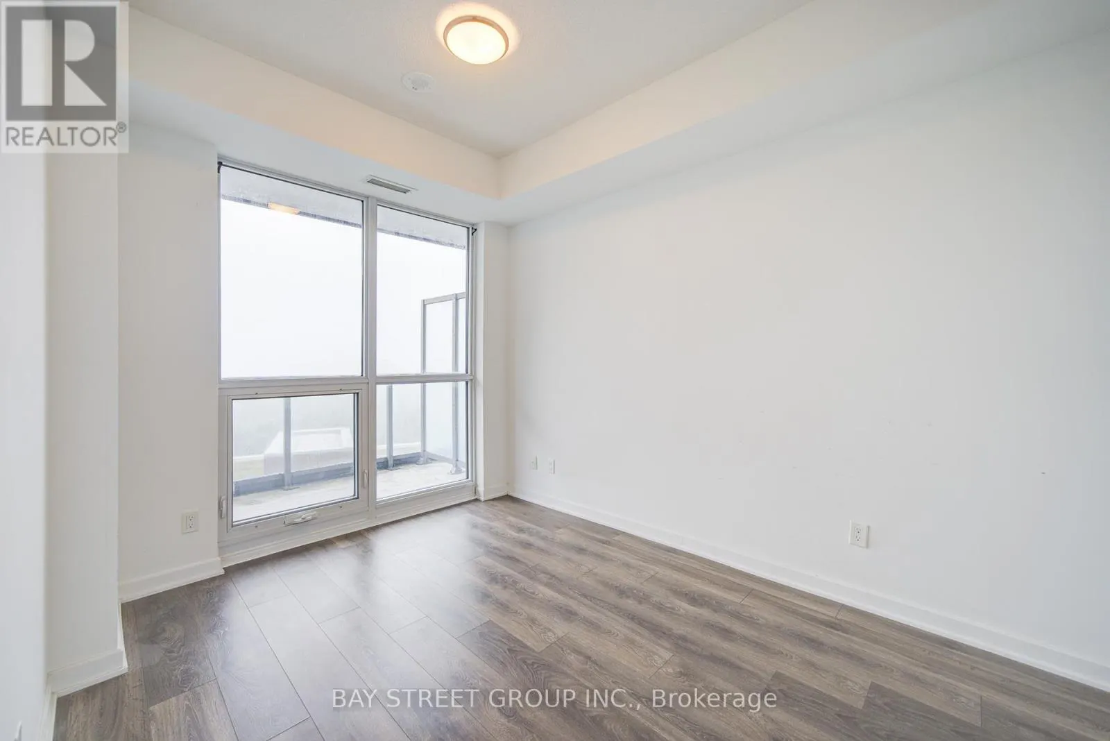 1009 - 38 FOREST MANOR ROAD
