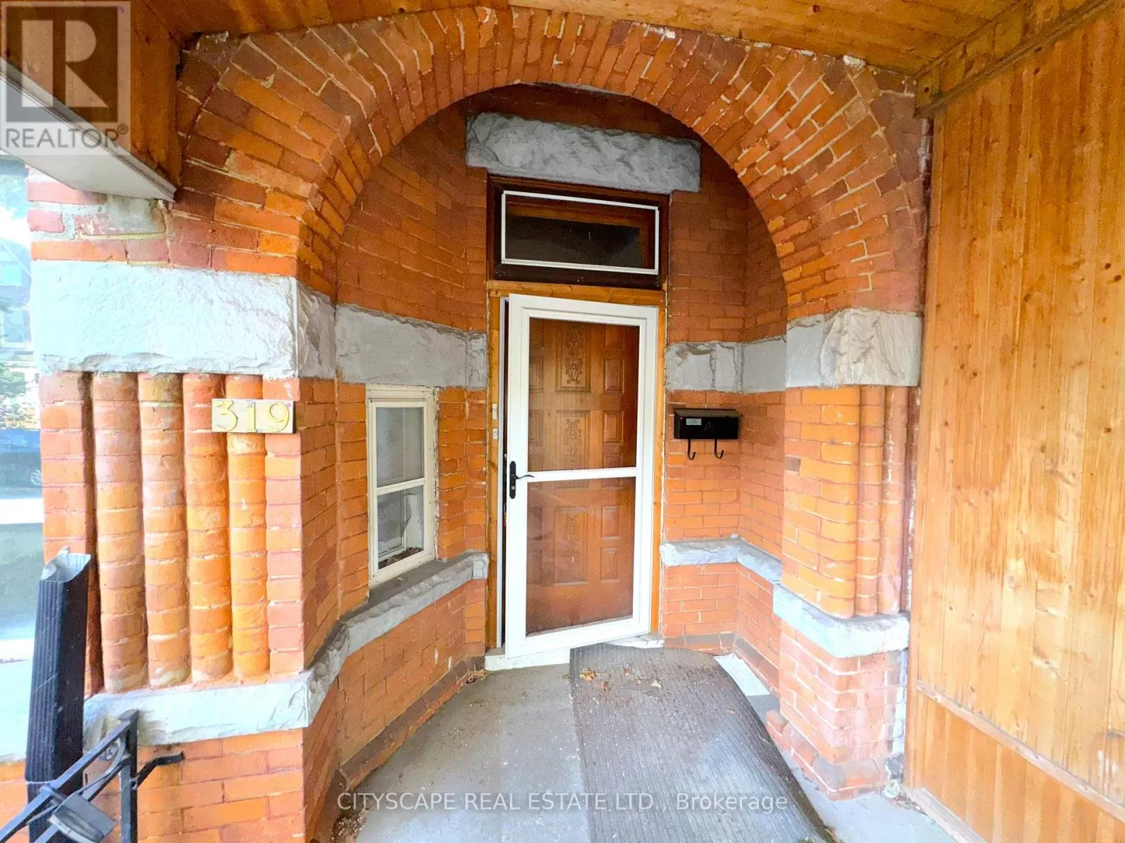 319 CRAWFORD STREET