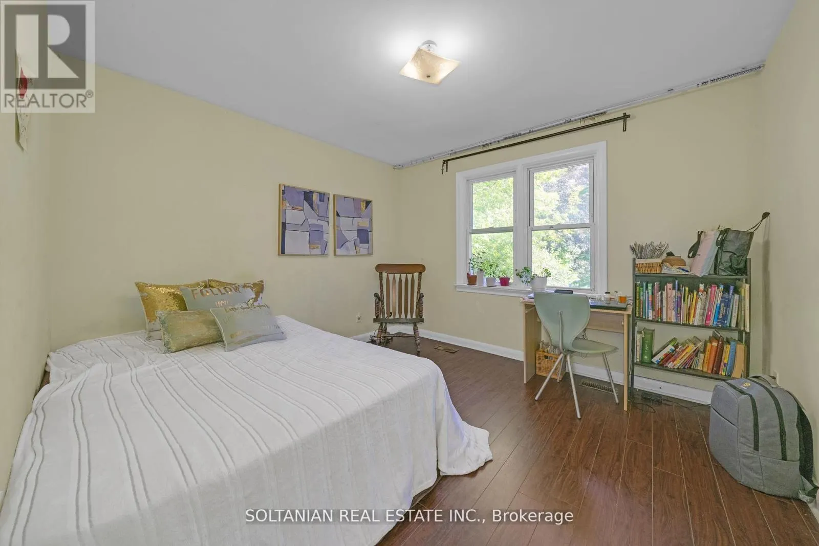 183 MAXOME AVENUE