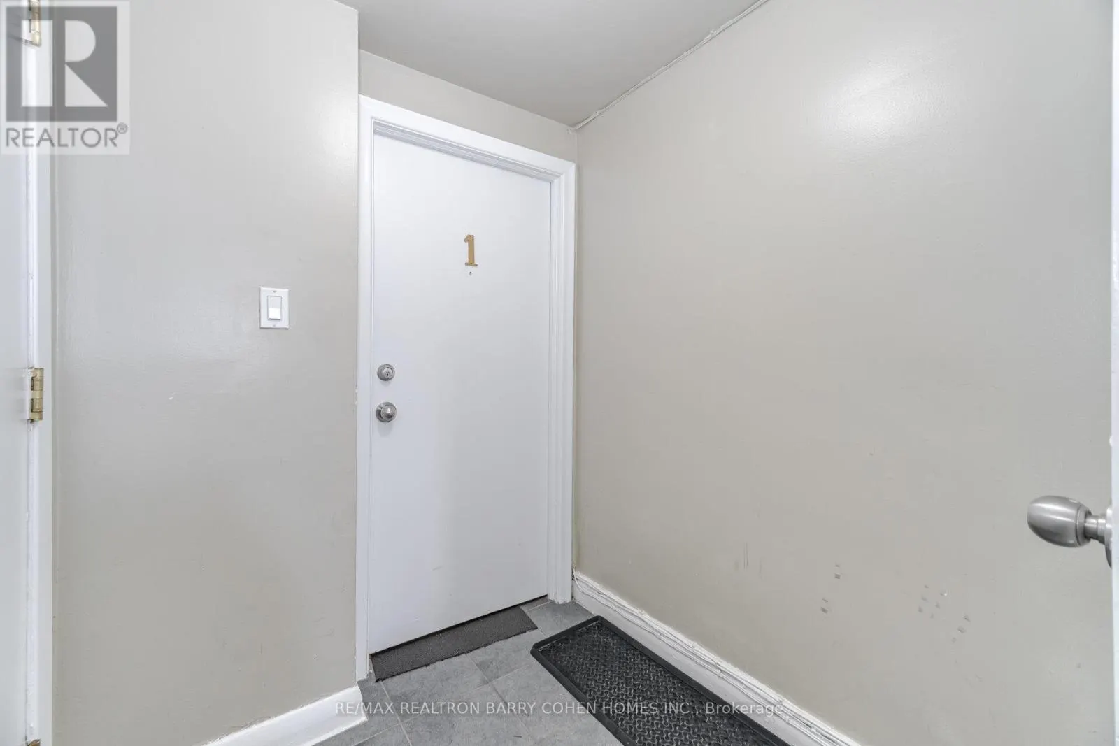 1 - 475 WINONA DRIVE