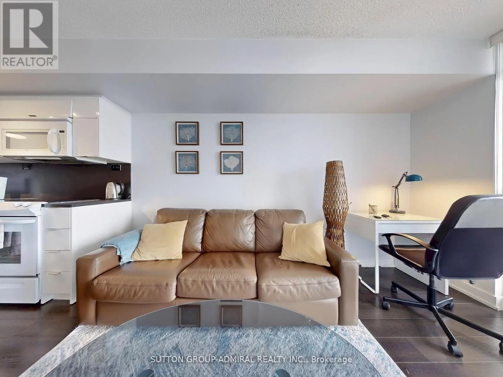 1710 - 21 ICEBOAT TERRACE