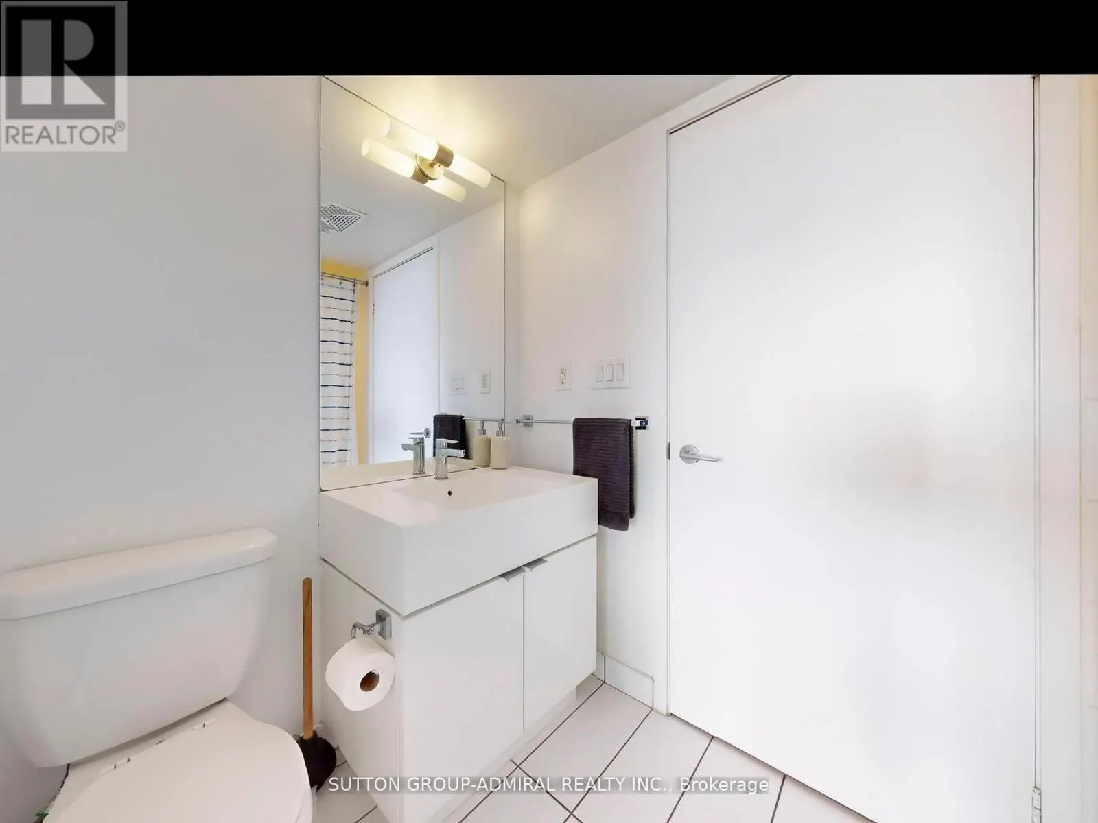 1710 - 21 ICEBOAT TERRACE