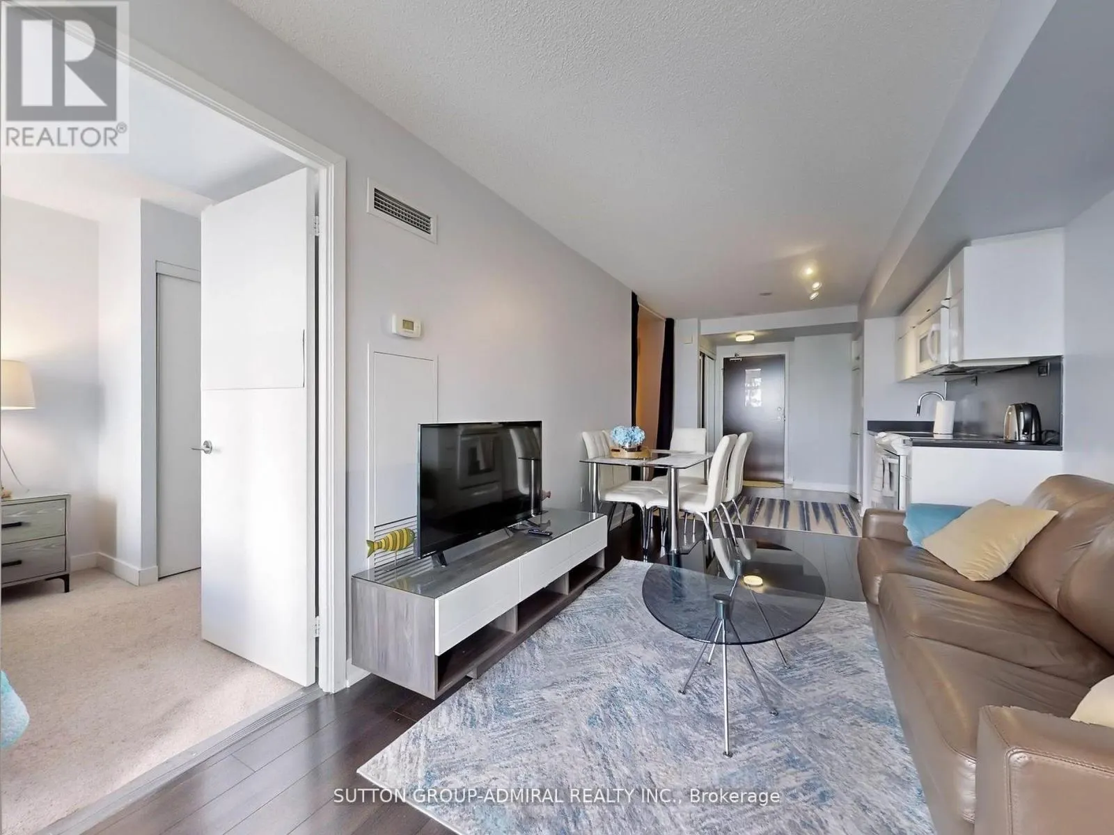 1710 - 21 ICEBOAT TERRACE