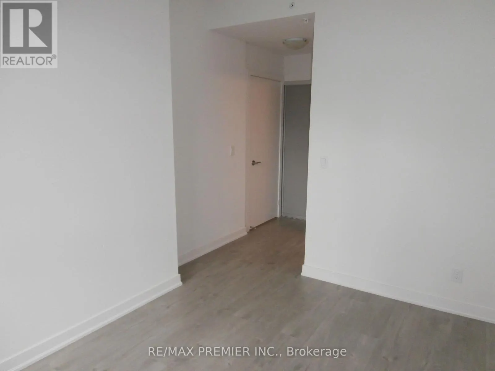 402 - 199 RICHMOND STREET W