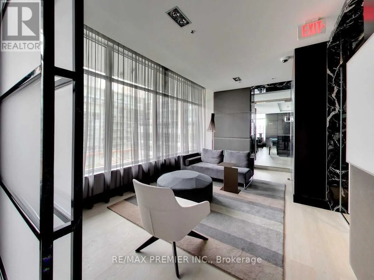 402 - 199 RICHMOND STREET W