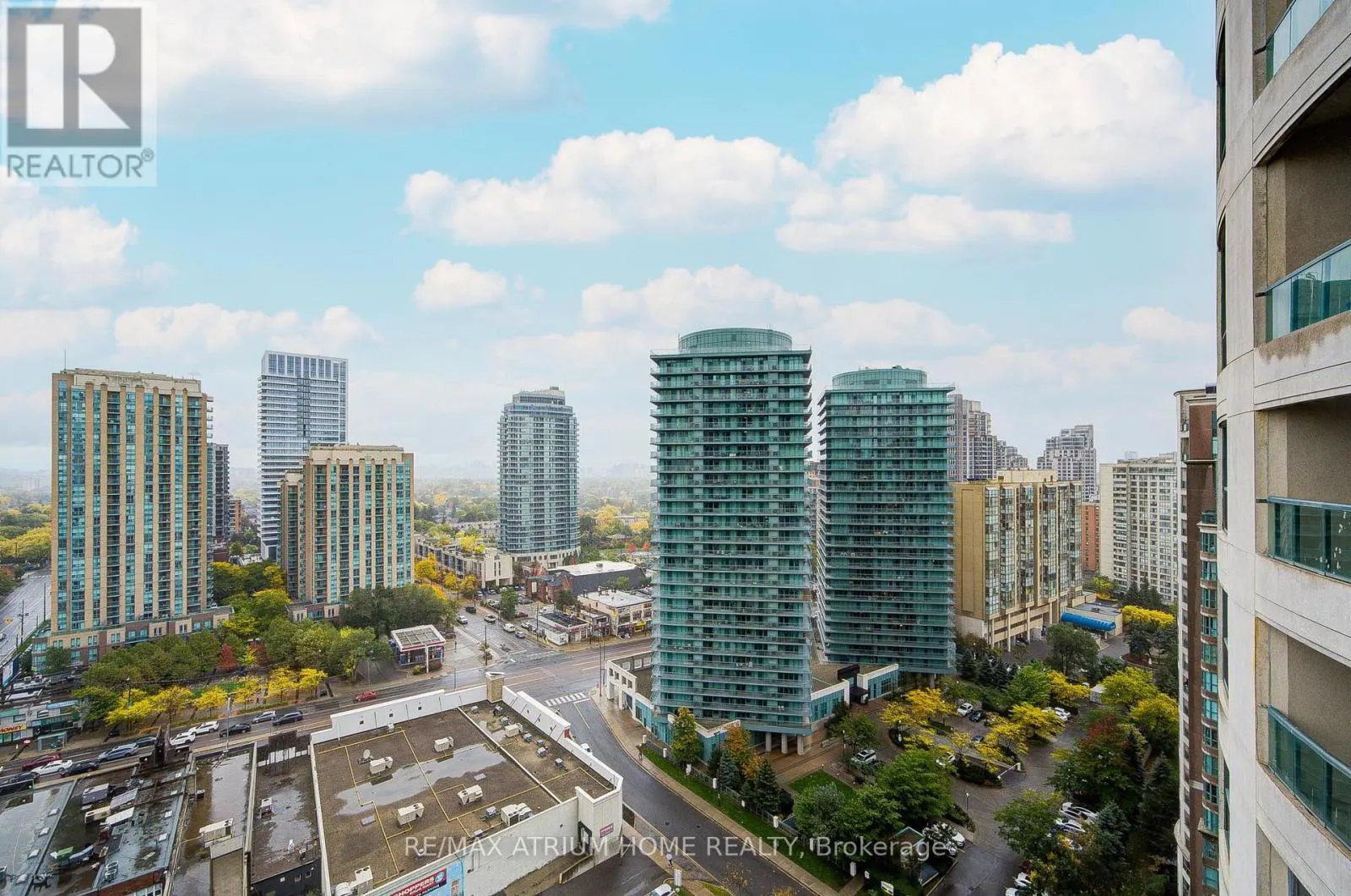 2315 - 7 LORRAINE DRIVE