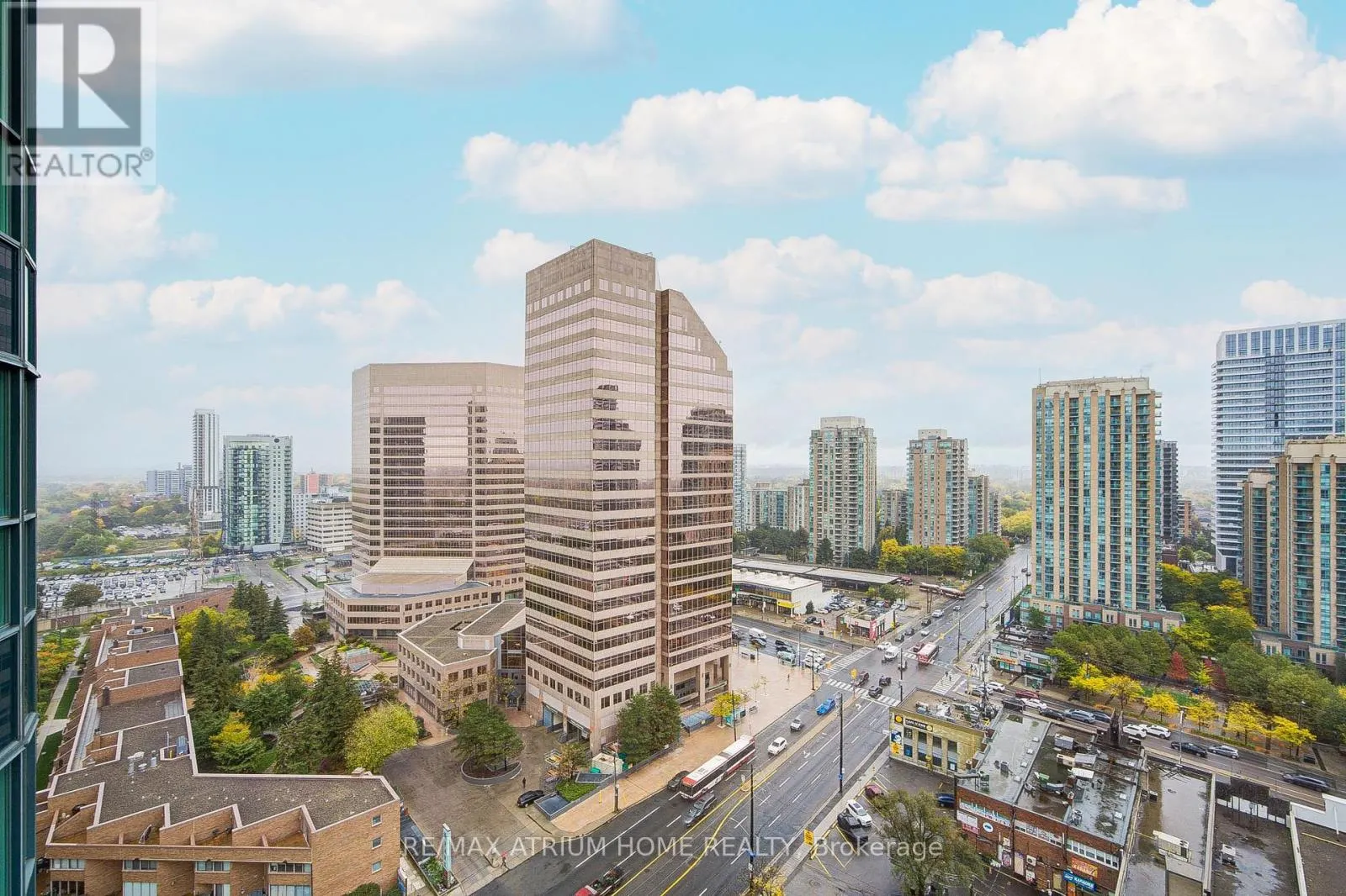 2315 - 7 LORRAINE DRIVE