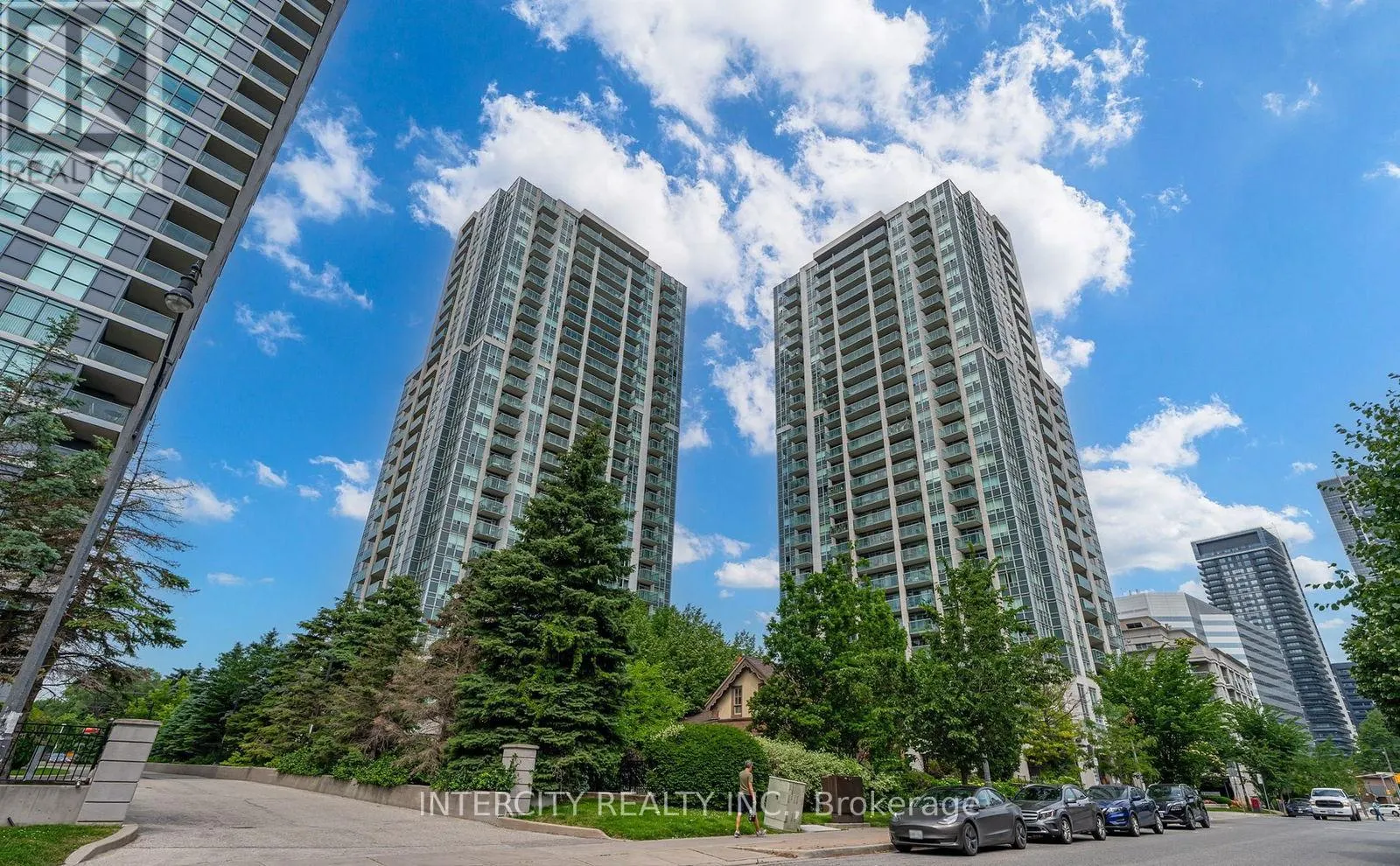 1706 - 16 HARRISON GARDEN BOULEVARD