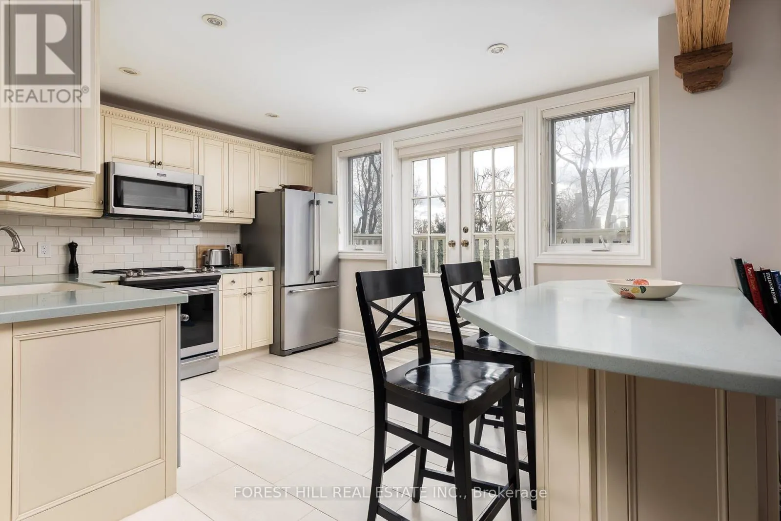 UNIT 5 - 105 BALMORAL AVENUE