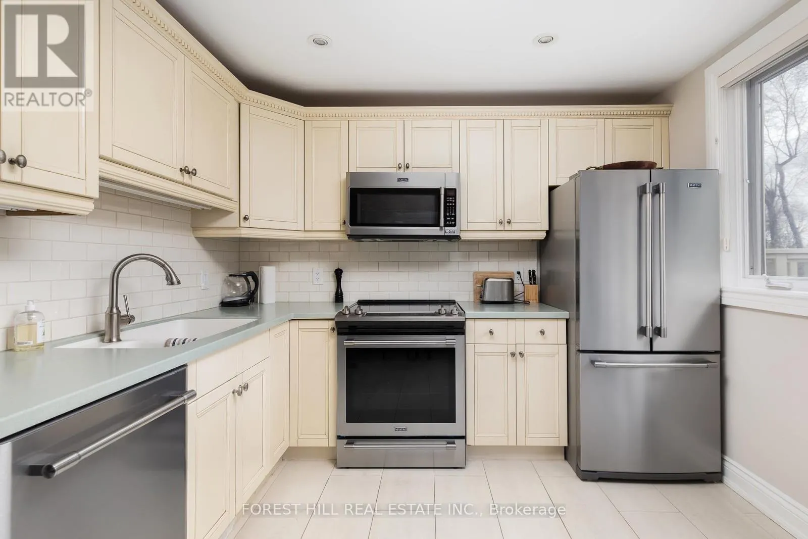 UNIT 5 - 105 BALMORAL AVENUE