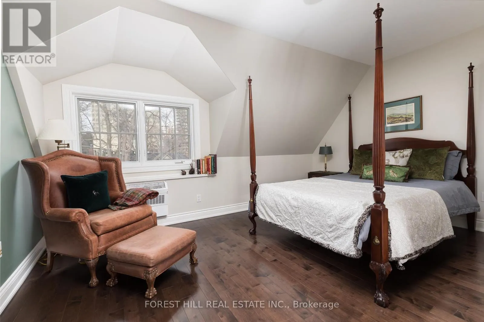 UNIT 5 - 105 BALMORAL AVENUE