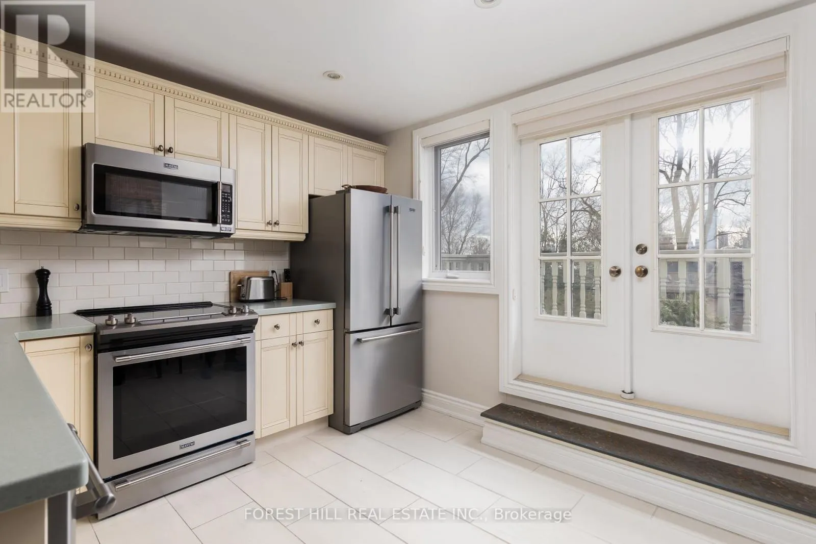 UNIT 5 - 105 BALMORAL AVENUE