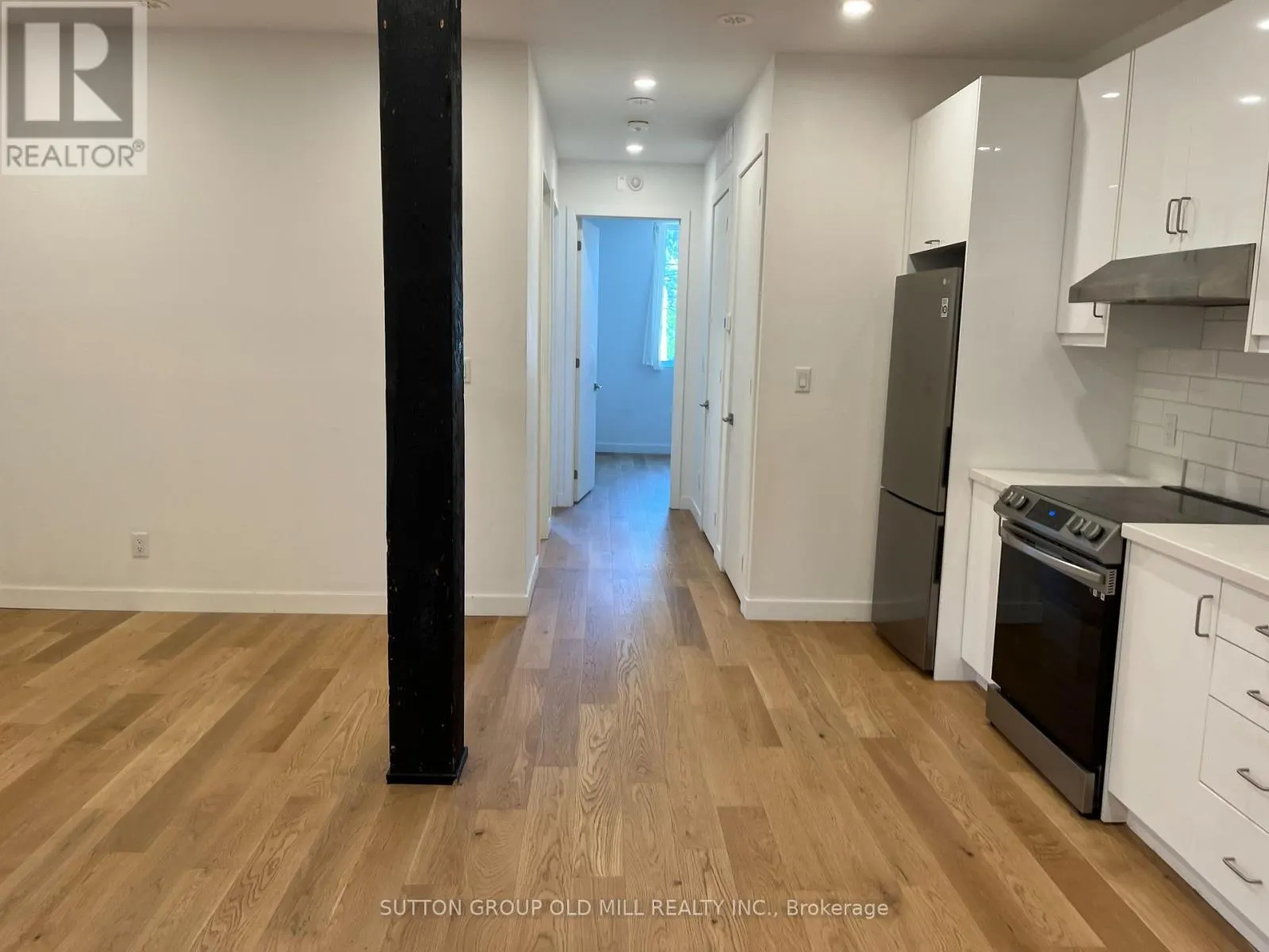 A - 61 OSSINGTON AVENUE
