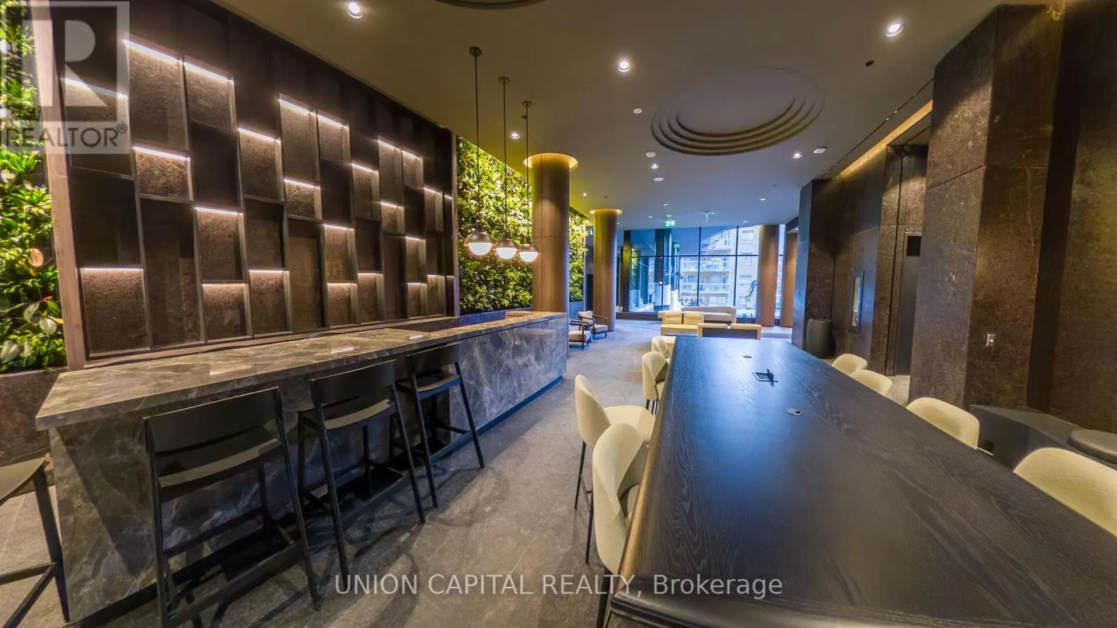 418N - 120 BROADWAY AVENUE