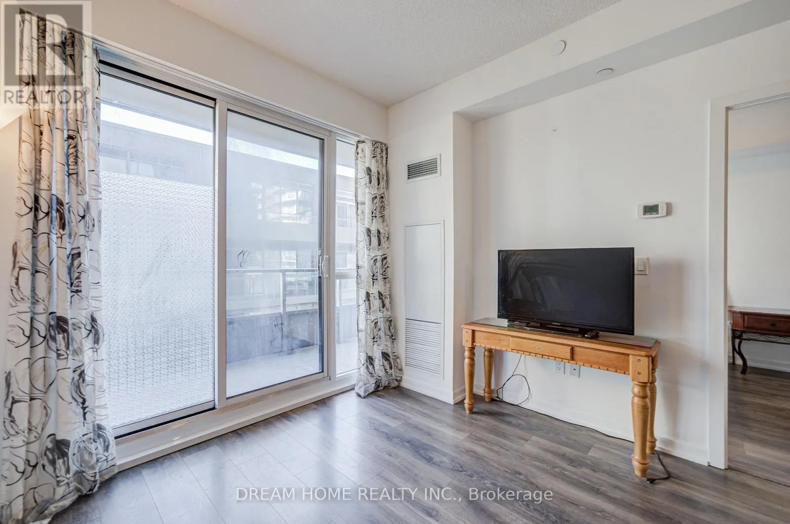 504 - 50 FOREST MANOR ROAD
