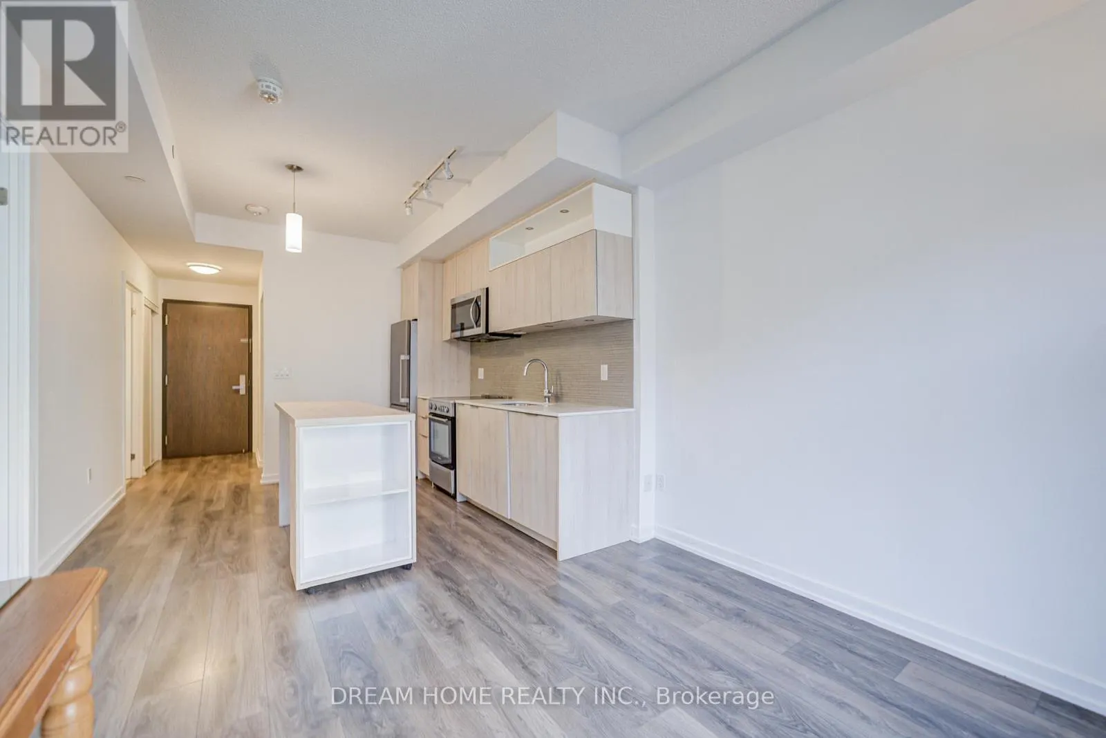 504 - 50 FOREST MANOR ROAD