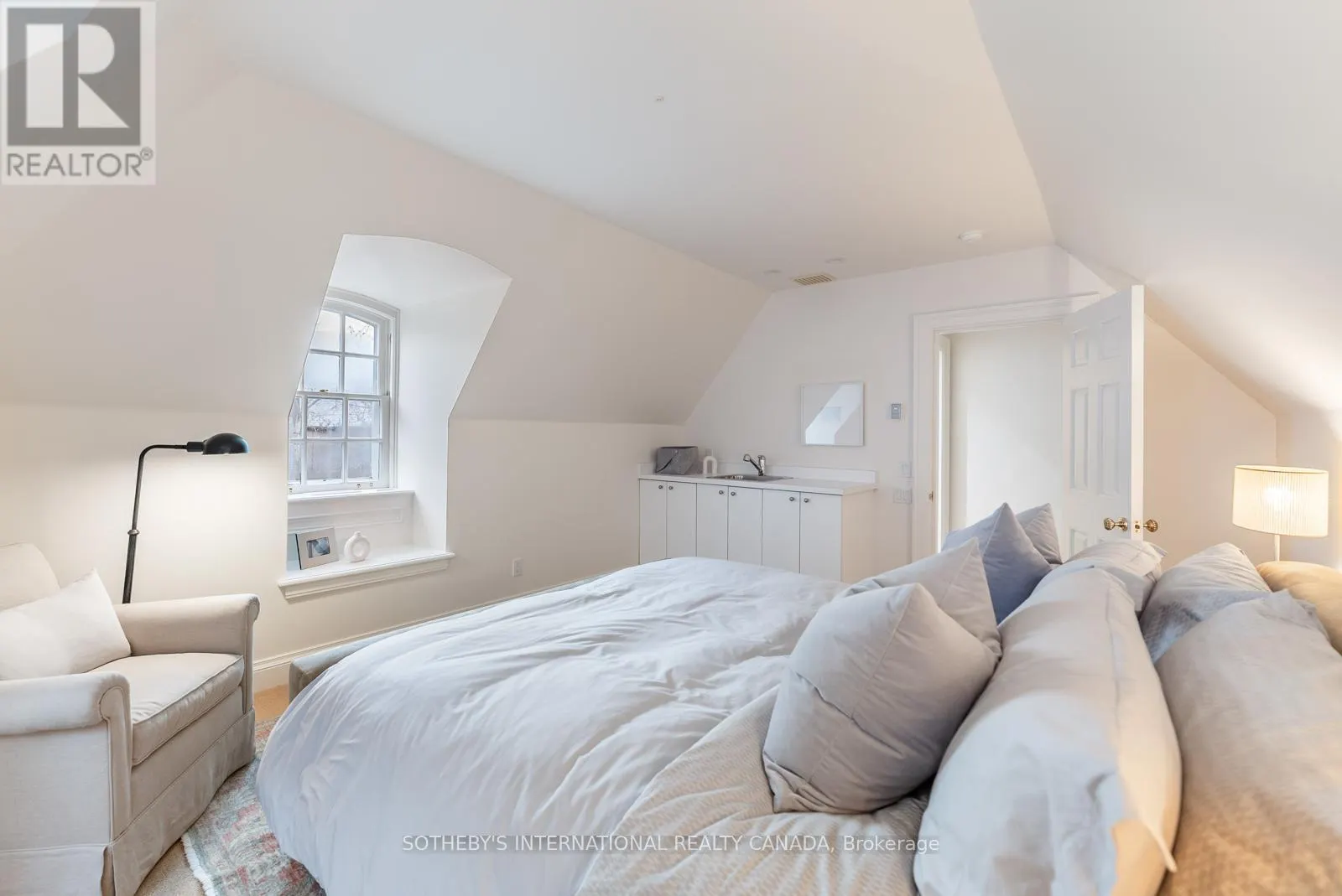 52 ROSEDALE ROAD