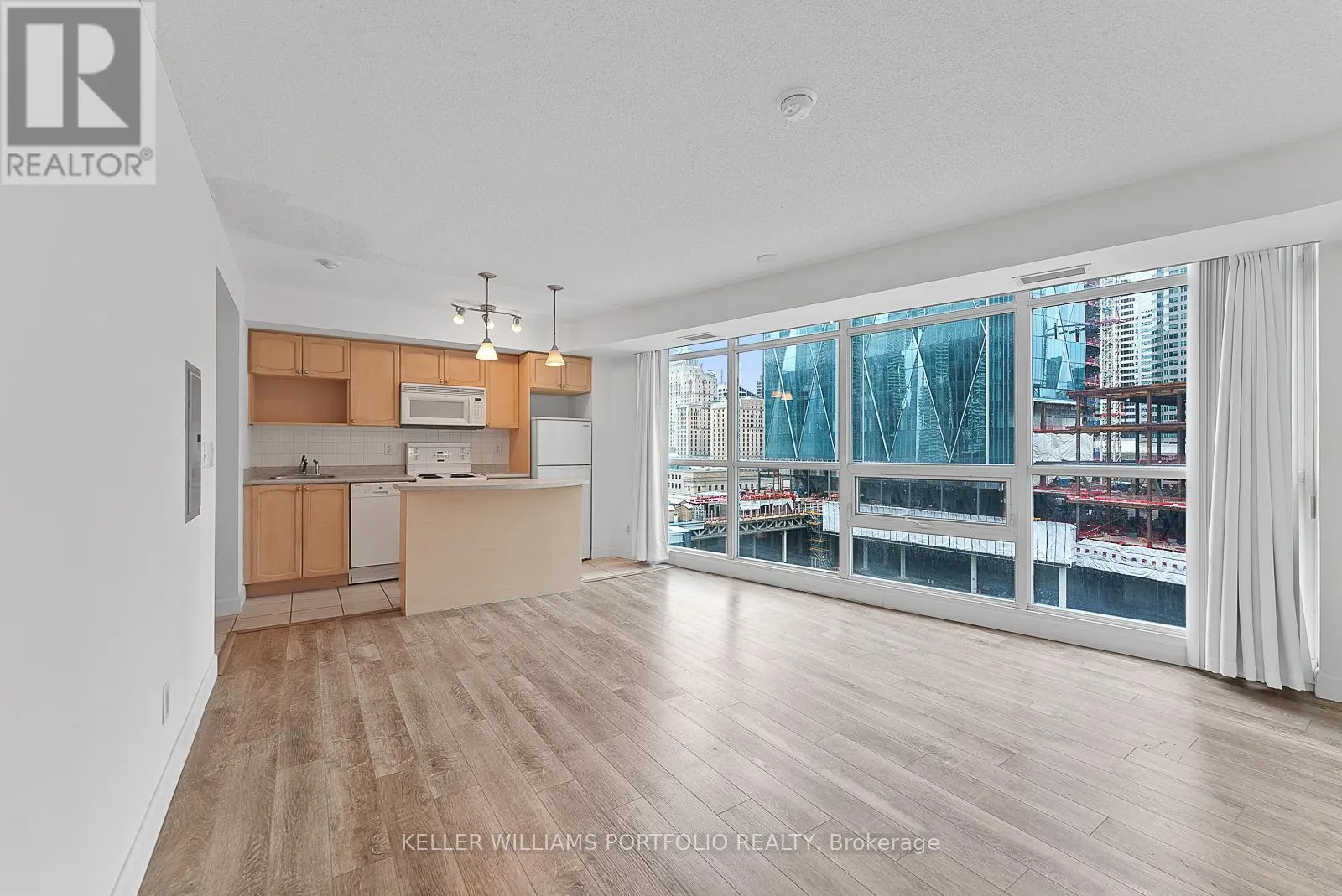 1104 - 18 YONGE STREET