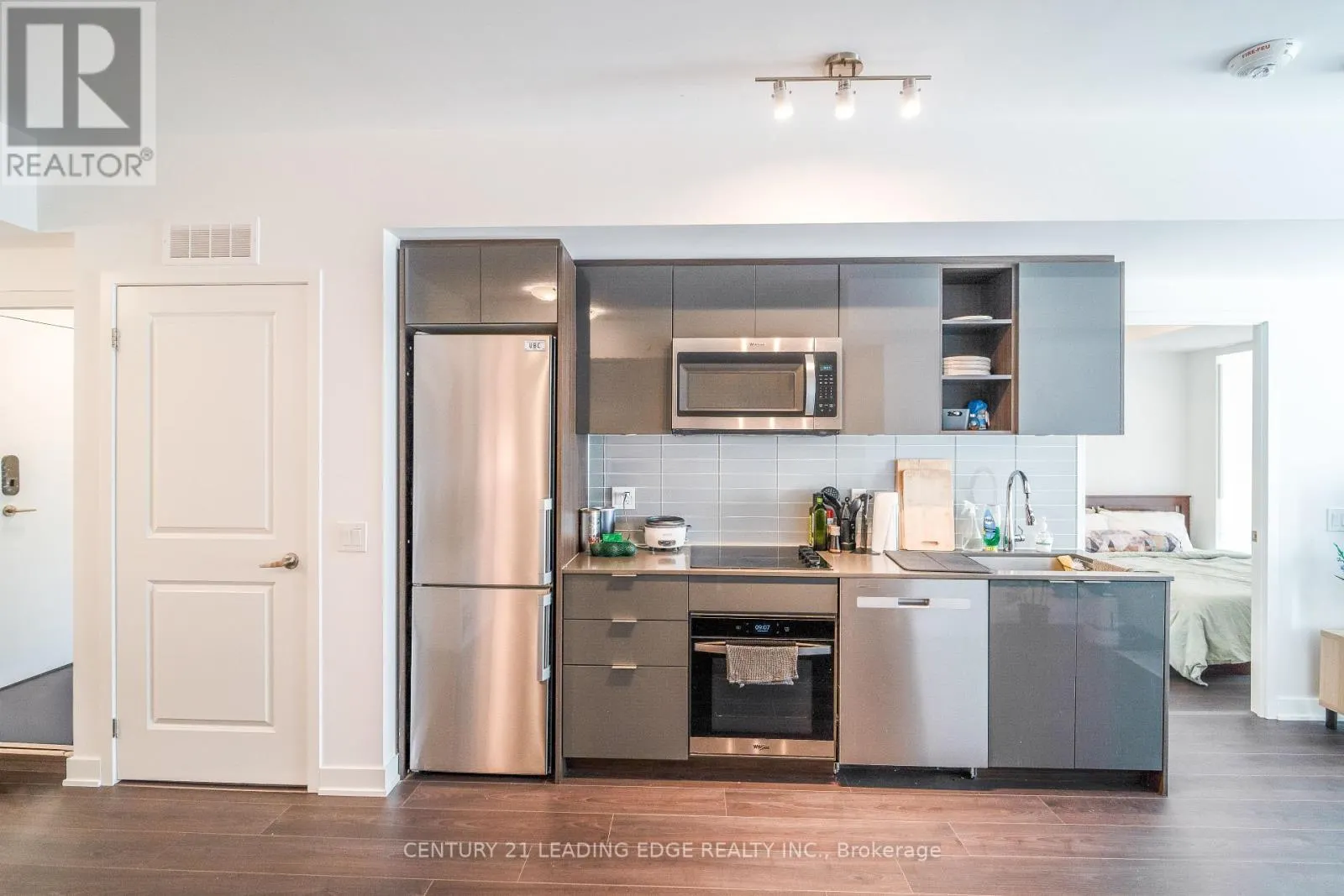 712 - 543 RICHMOND STREET W