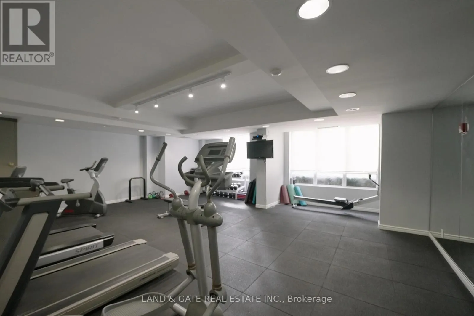 202 - 18 STAFFORD STREET, #202