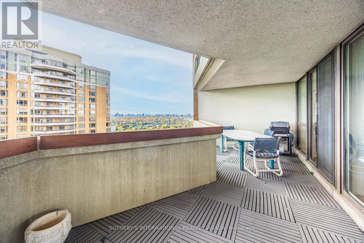 2503 - 85 SKYMARK DRIVE