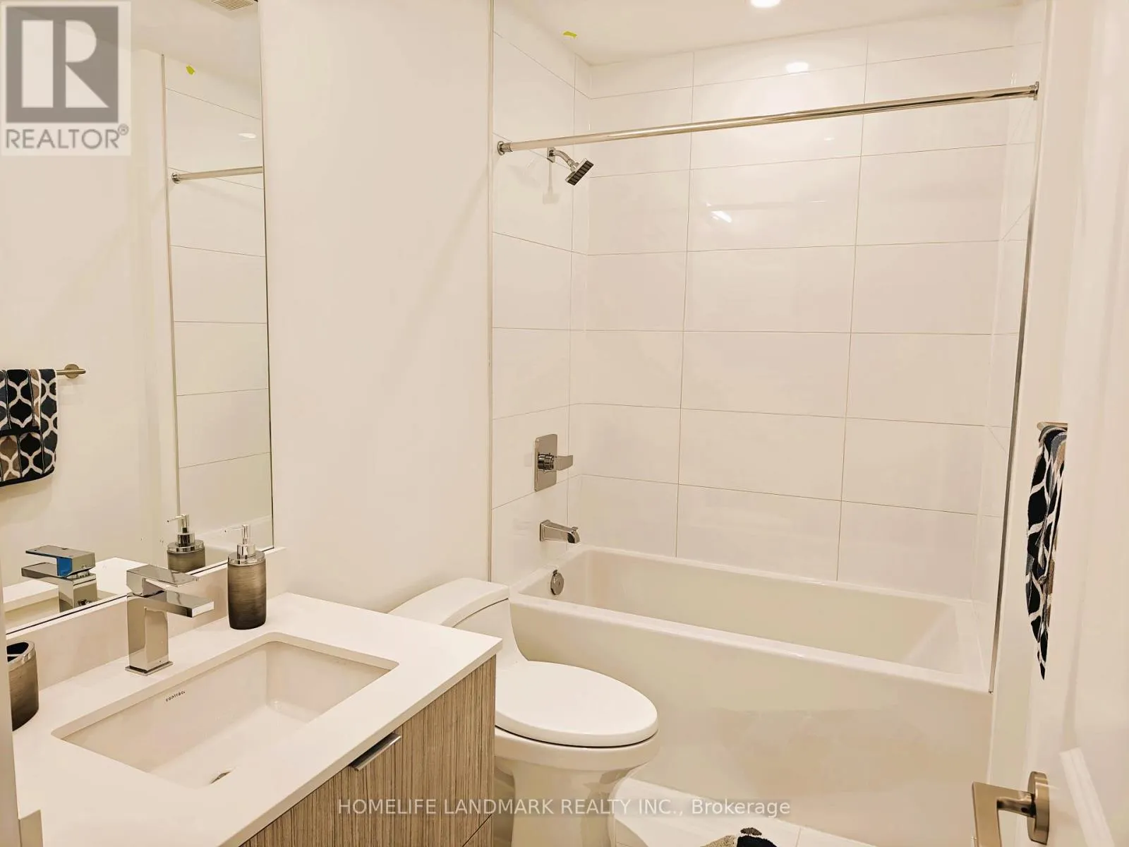 5401 - 395 BLOOR STREET S