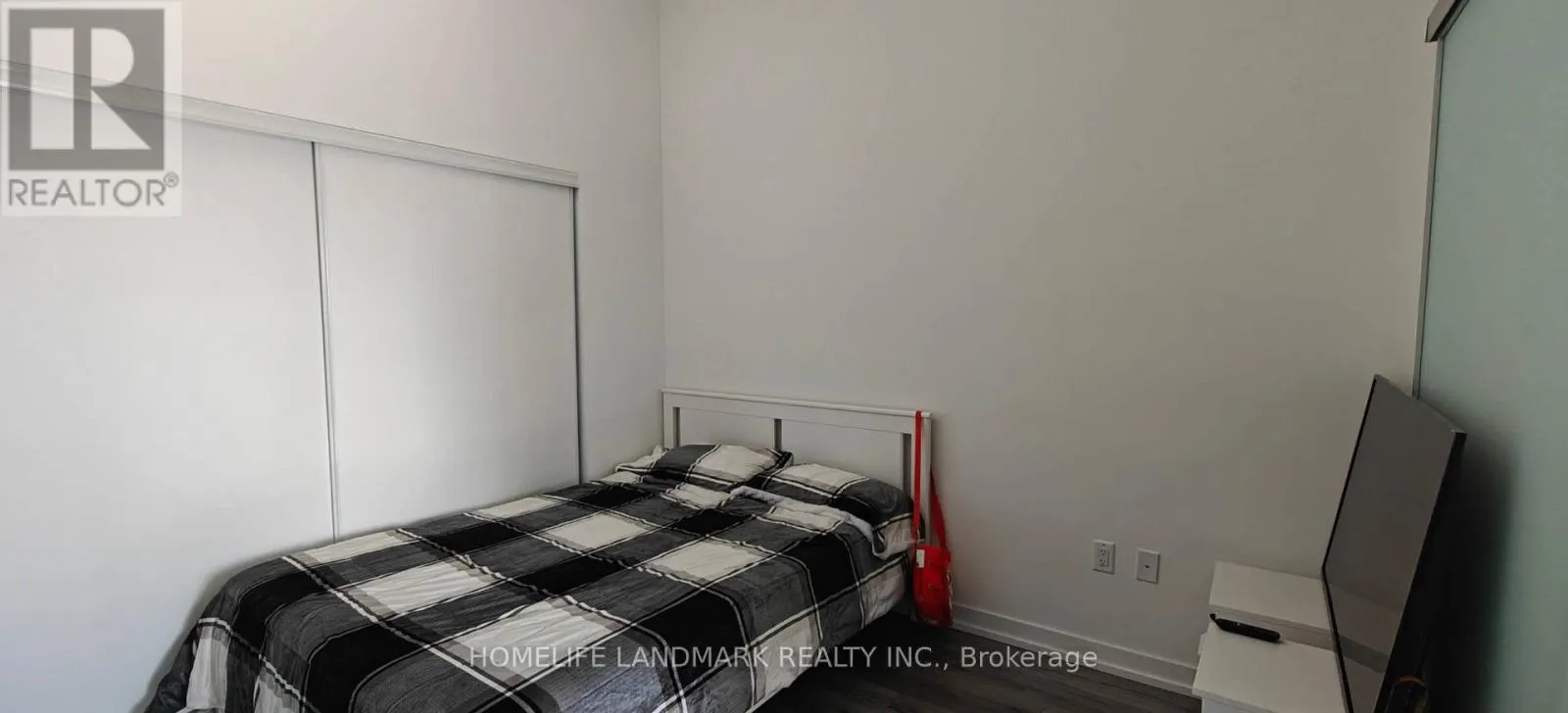 5401 - 395 BLOOR STREET S