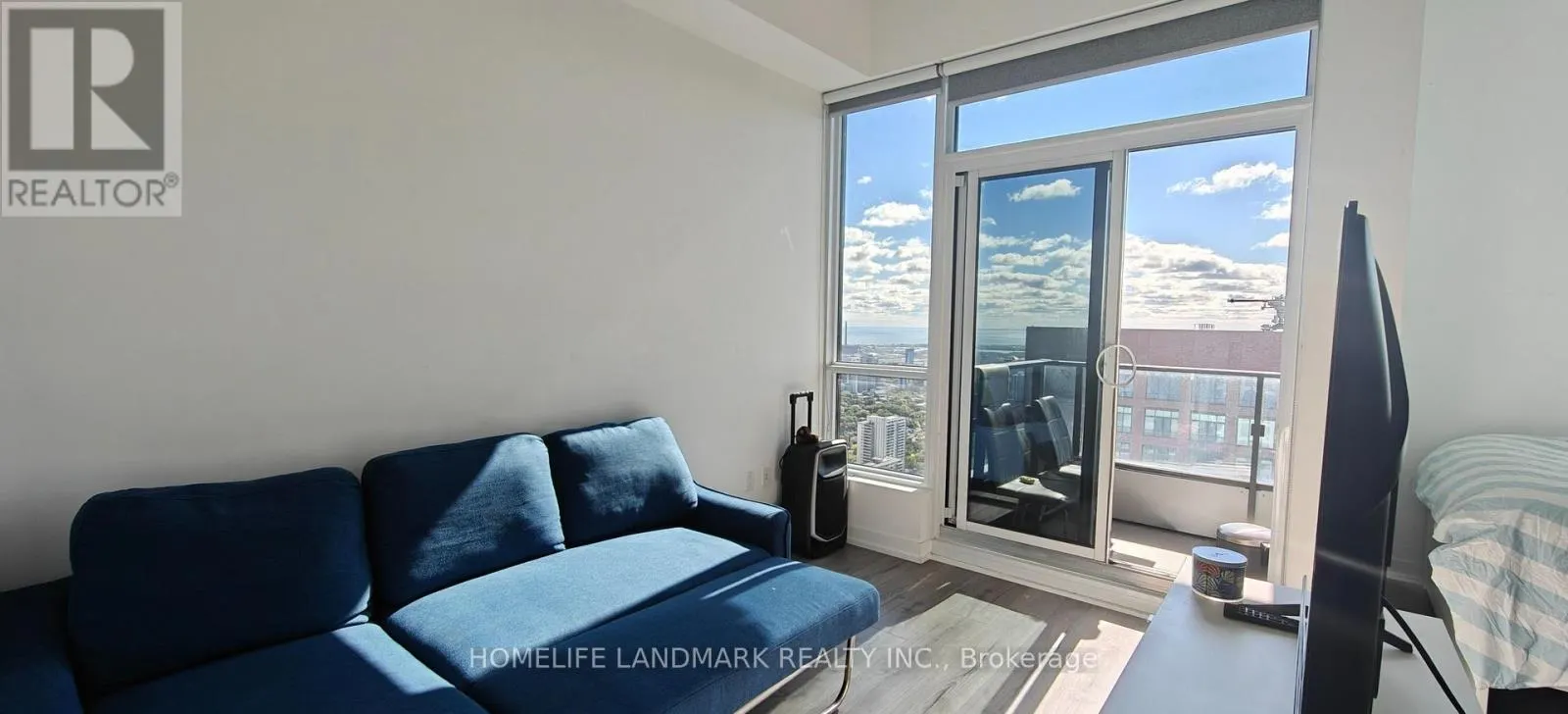 5401 - 395 BLOOR STREET S