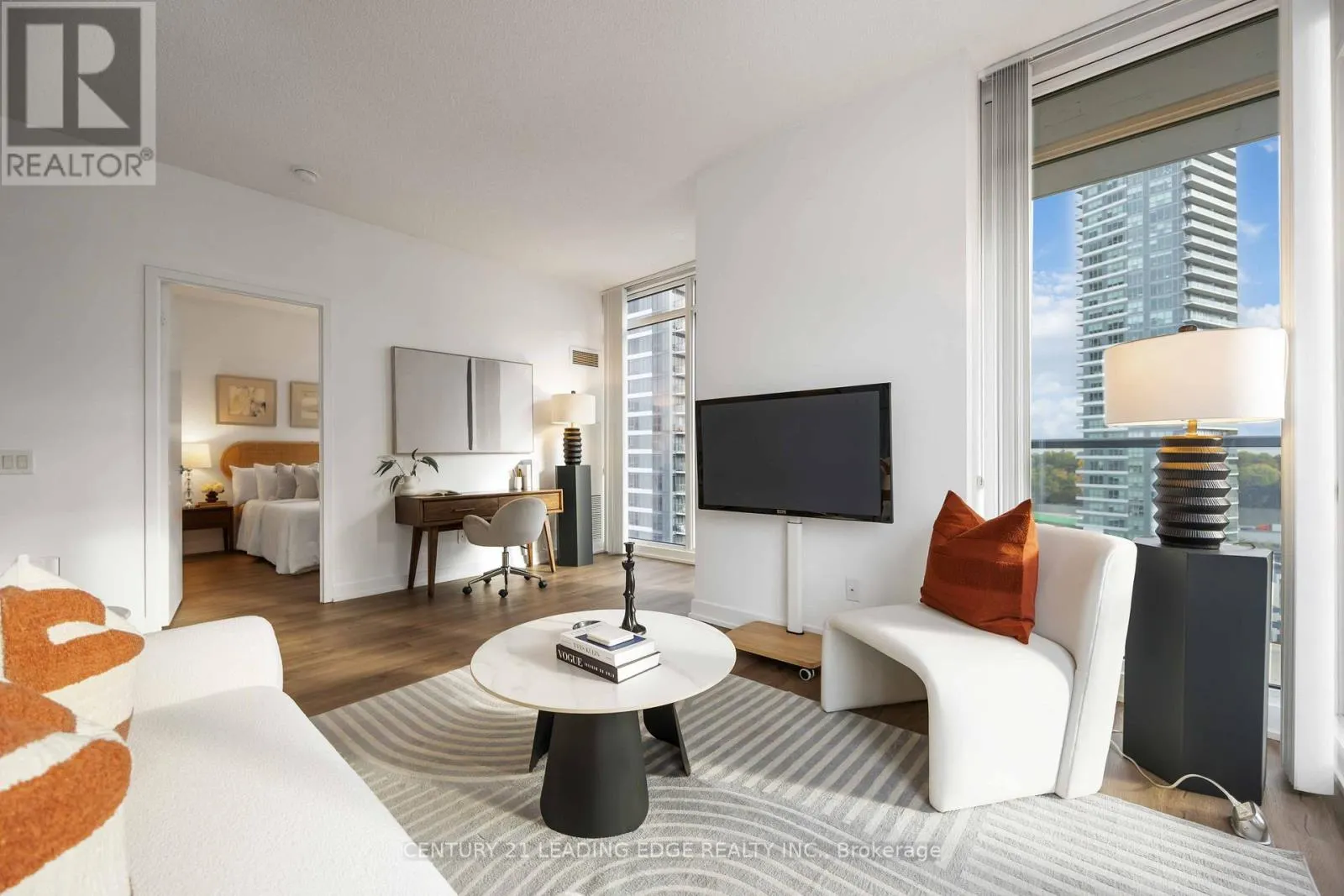 1106 - 72 ESTHER SHINER BOULEVARD